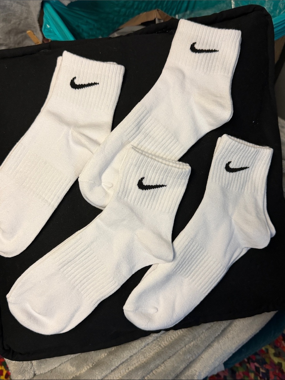 Nike White and Black Quarter Athletic Socks - 4 Pack